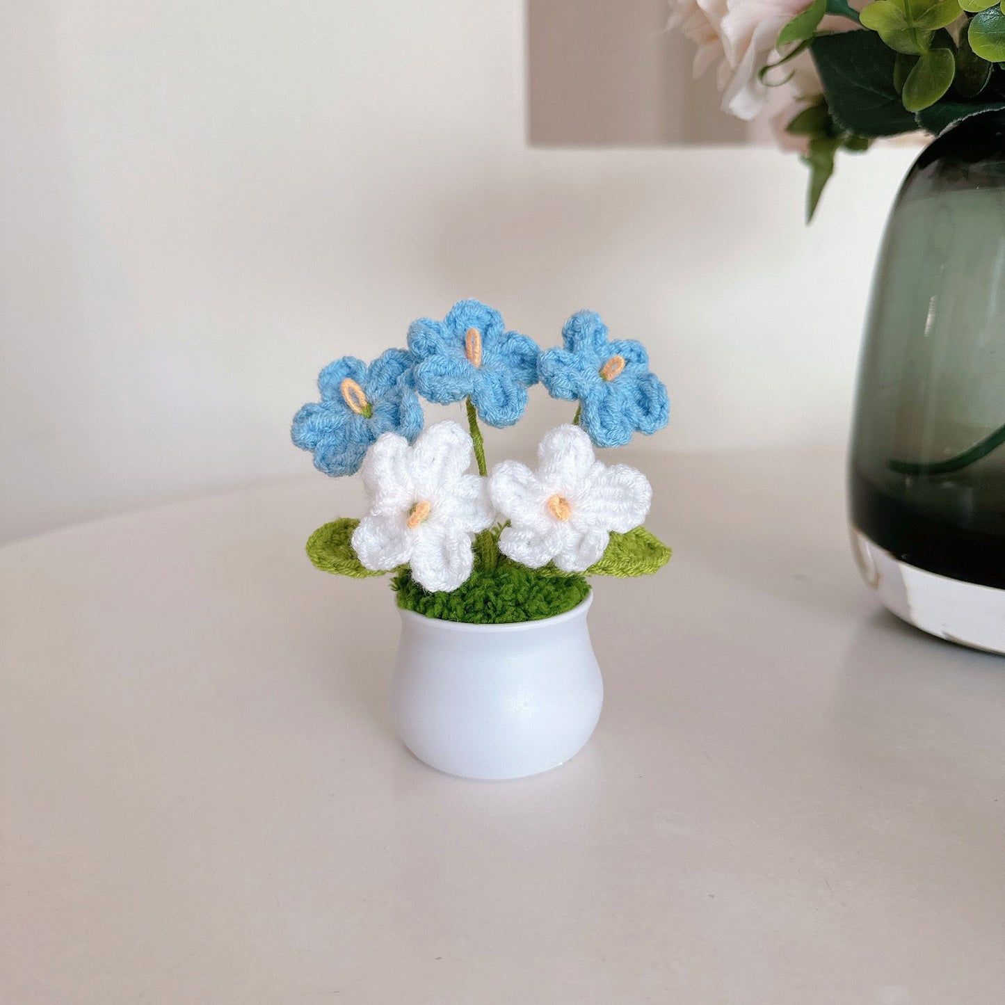 Crochet flower in Pot table decorations